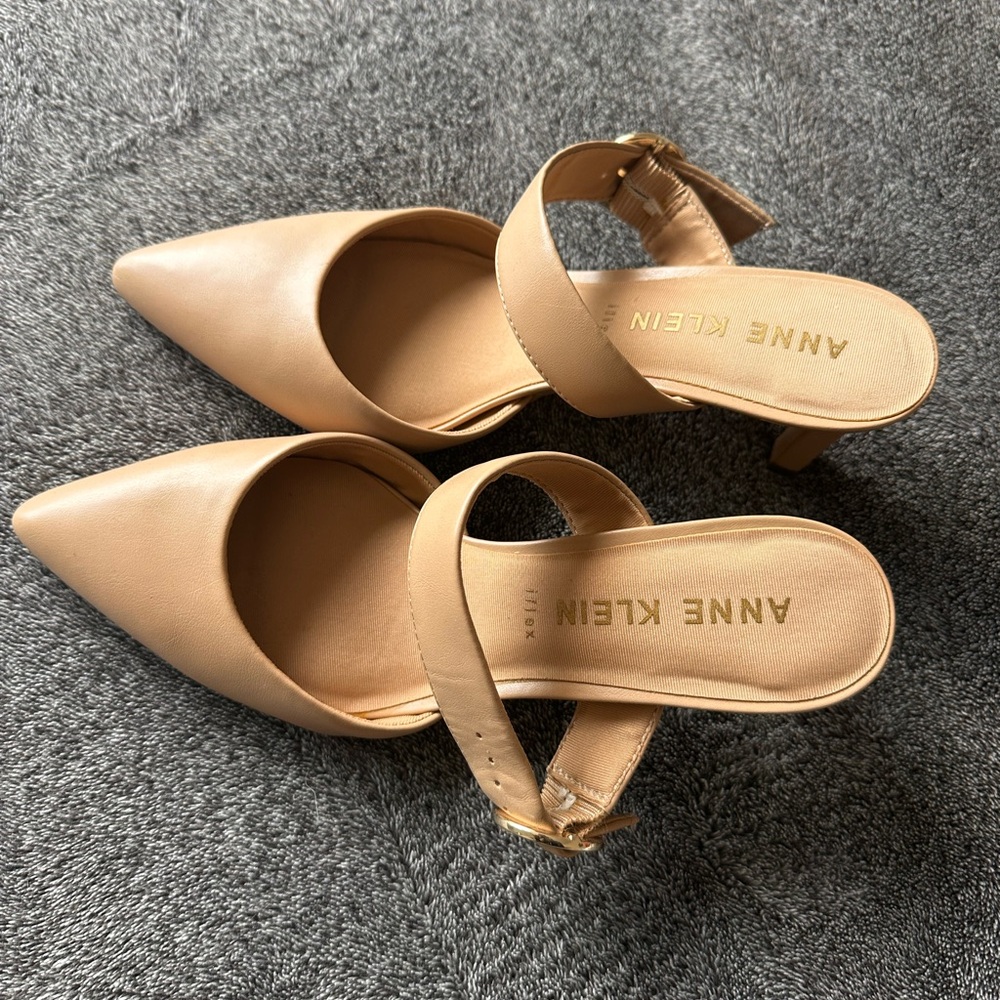 Anne Klein Women's Beige Heels